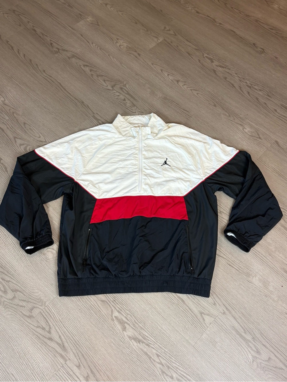 Jordan Men’s White/Red/Black Colorblock Windbreaker Pullover